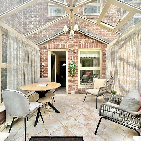 Cherry Blossom Cottage York Extérieur photo