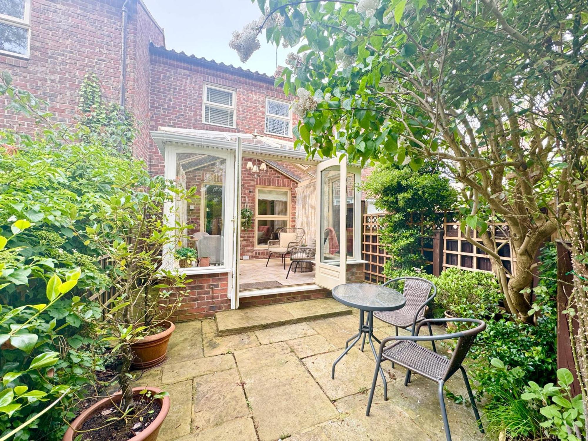Cherry Blossom Cottage York Extérieur photo
